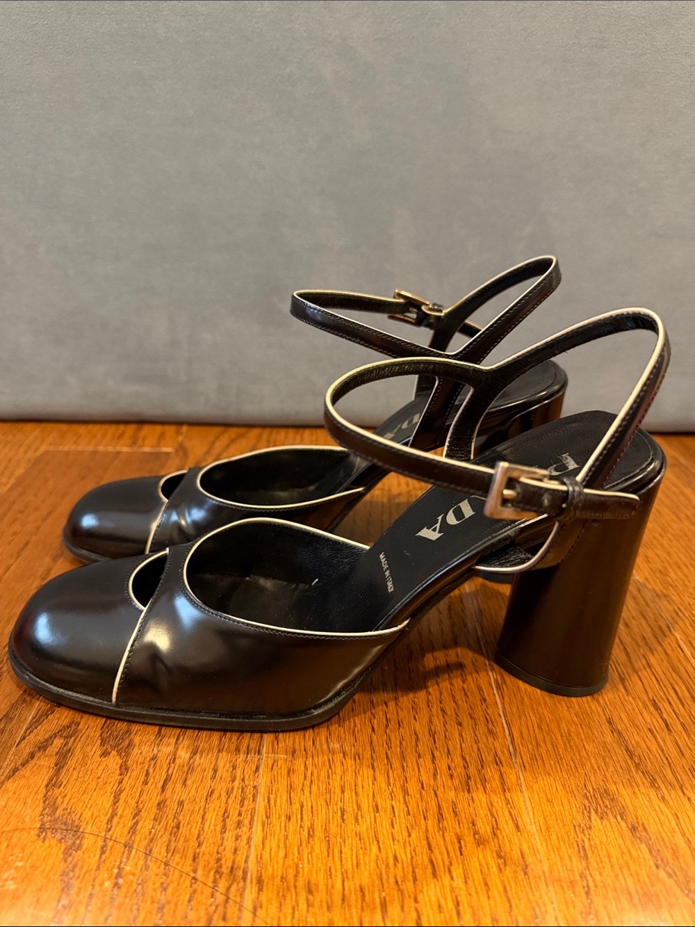 Prada Black Leather Ankle-Strap Pumps with Contrast Piping - Picture 3 of 14